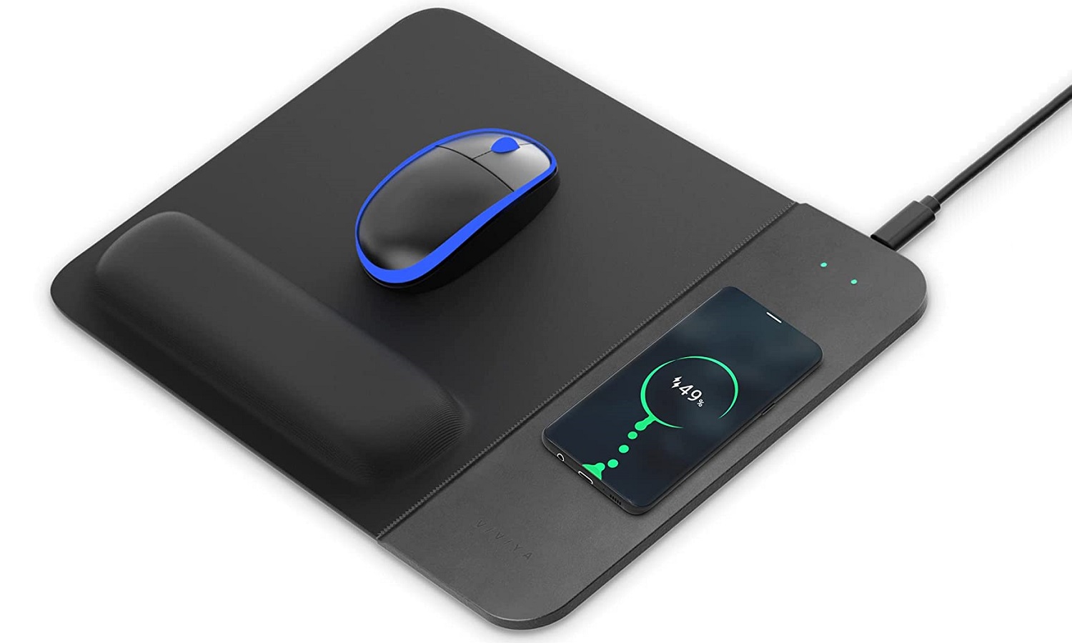 ماوس پد بزرگ مزایای زیادی دارد، اما همیشه خرید ماوس پد بزرگ‌تر مفید و کارساز نیست 